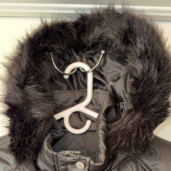 Kenneth Cole XL Women's Jacket with Faux Fur Hood***Front zipper broken only - Picture 3 of 11